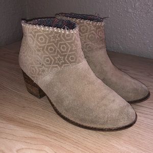 Toms Tan Patterned booties